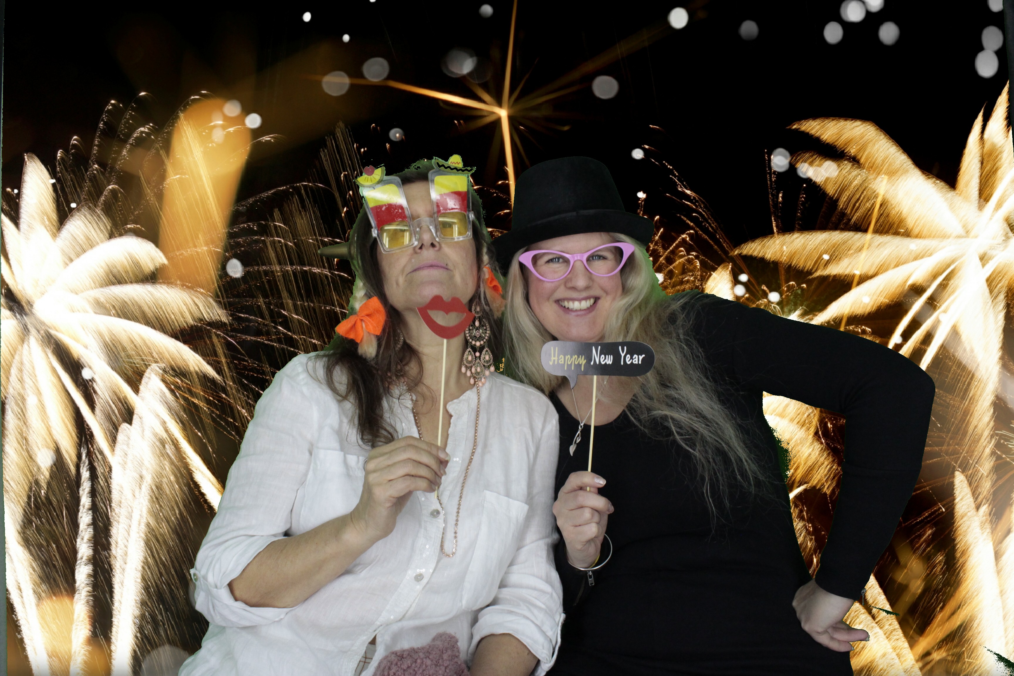 The Sussex Exchange New Years Eve | View more photos from the event at gallery.myphotoboothexperience.co.uk/u/MyPhotoBoothExperienceLtd/The-Sussex-Exchange-New-Years-Eve